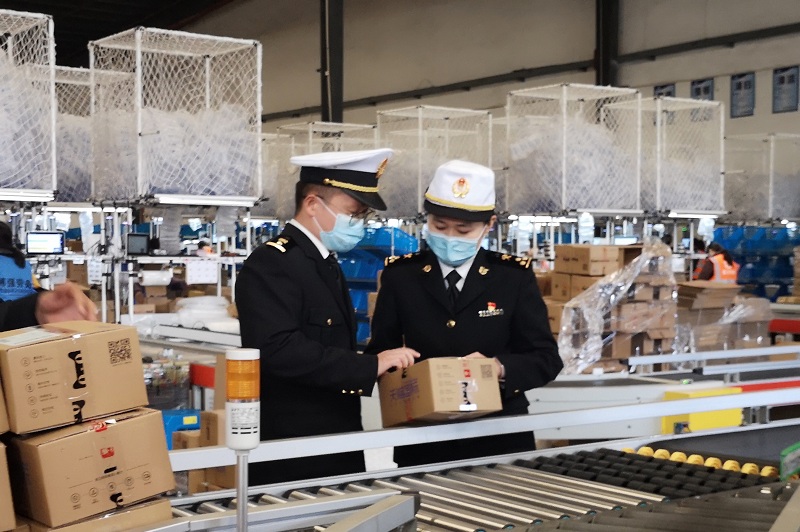 宁波保税区海关多链条助力跨境电商“双十二”大促（图）
