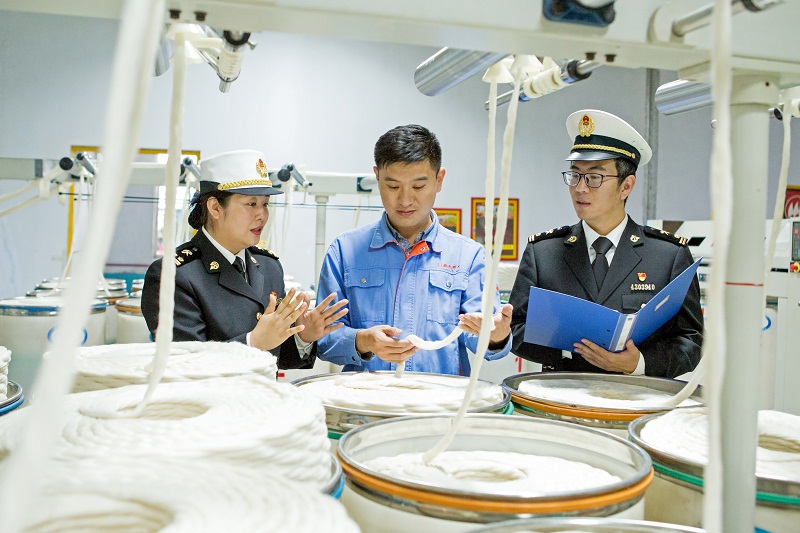 海关AEO助力棉纺织企业“优进优出”（图）